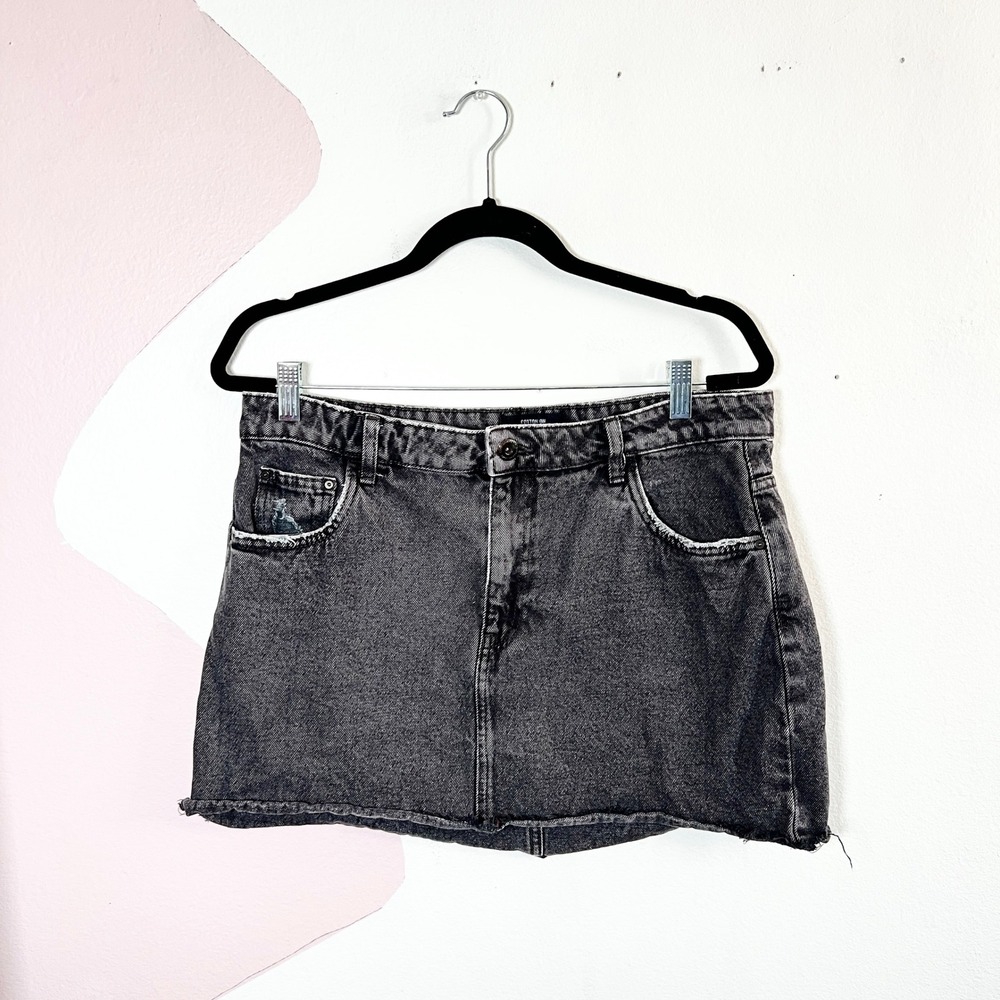 Cotton:On Denim Micro Mini Skirt Size 10 Washed Black Gray Distressed Raw Hem